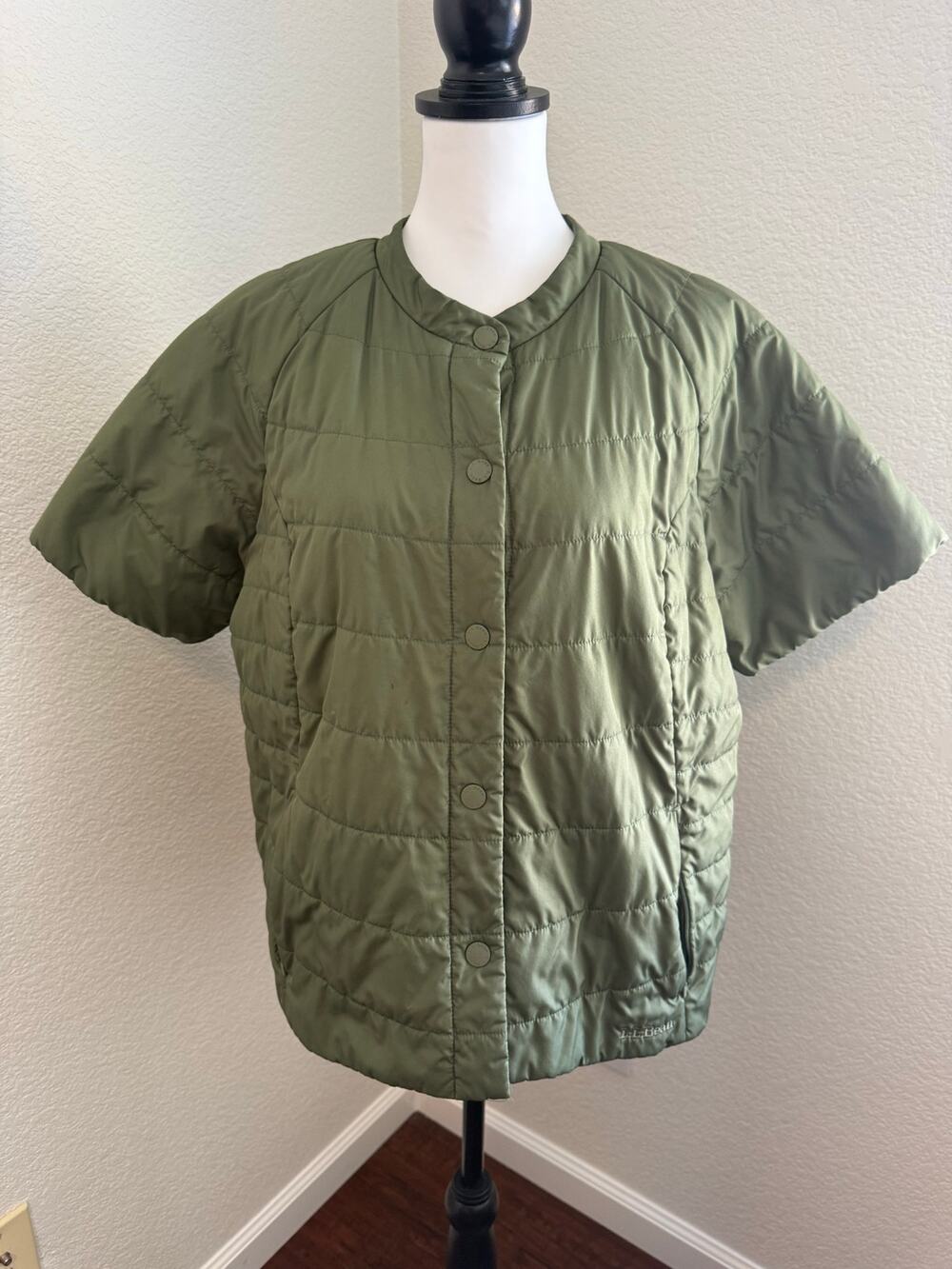 LL Bean Olive Green Collarless Short Sleeve Puffer Button Front Jacket XL Reg